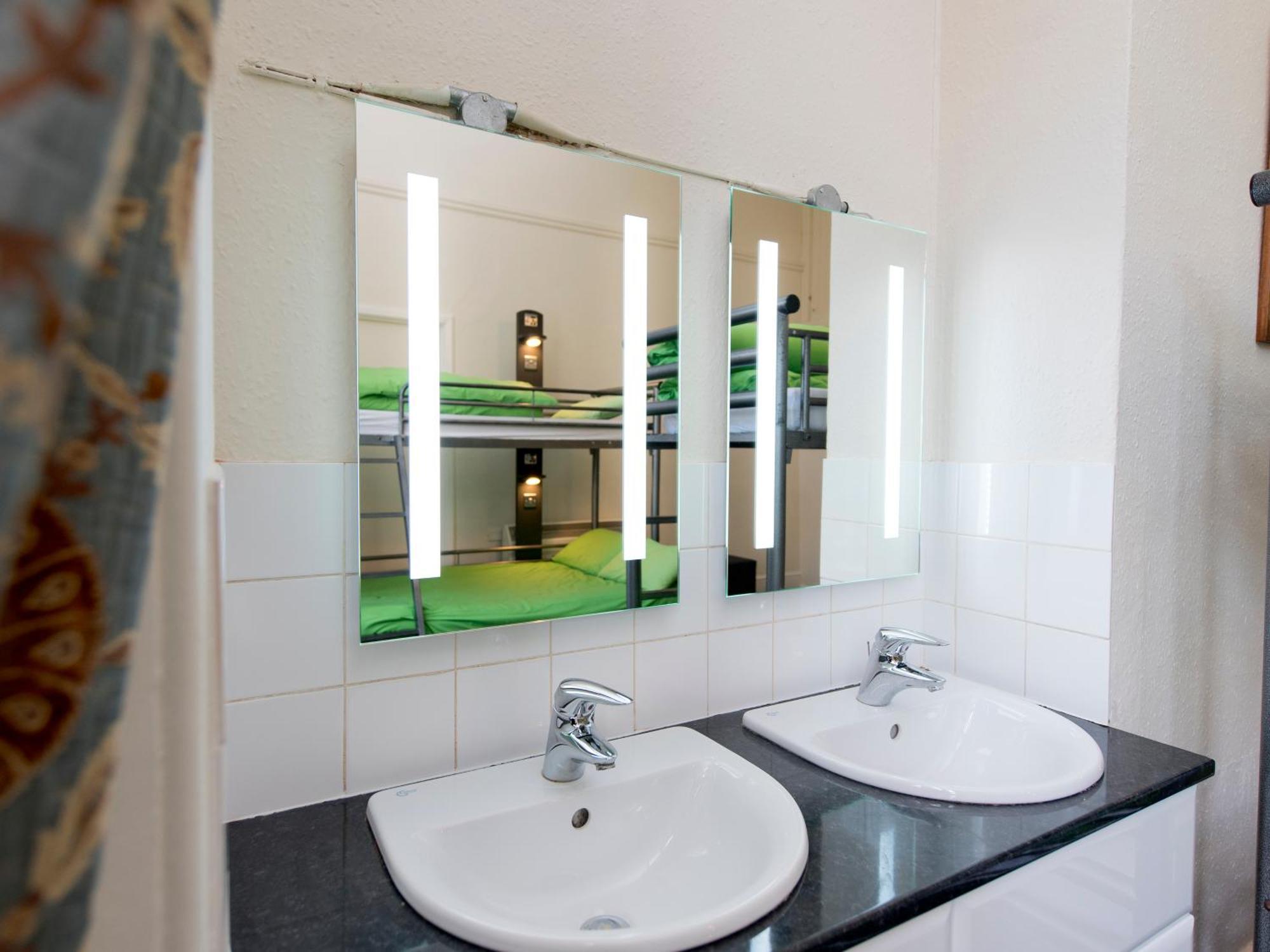 Yha St Briavels Castle Hostel Saint Briavels ภายนอก รูปภาพ