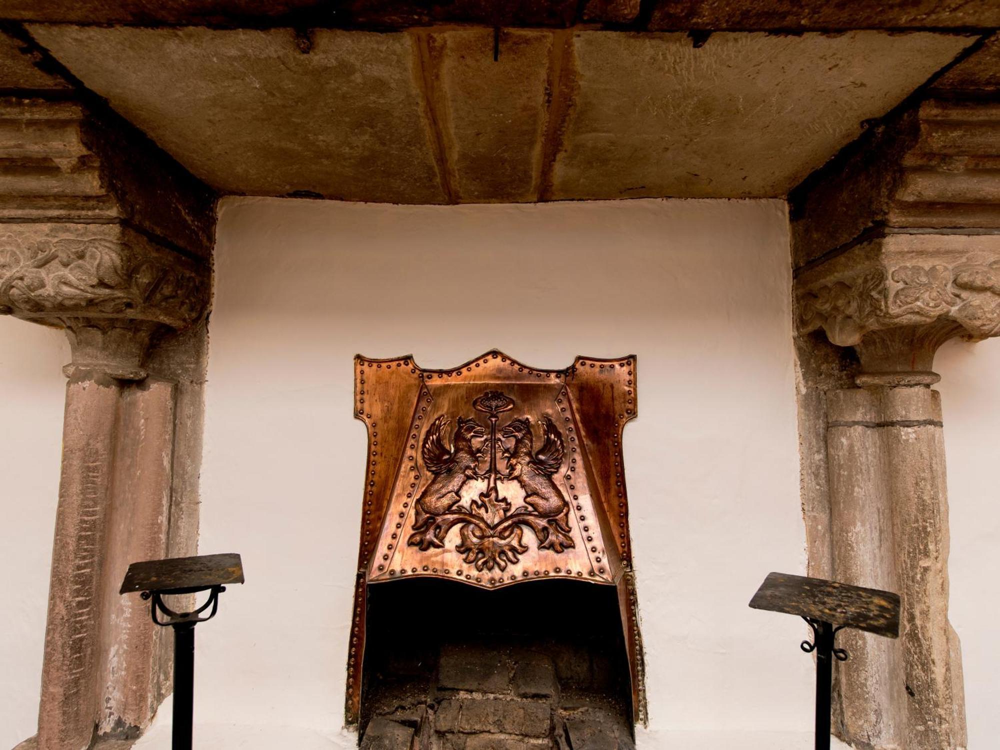 Yha St Briavels Castle Hostel Saint Briavels ภายนอก รูปภาพ