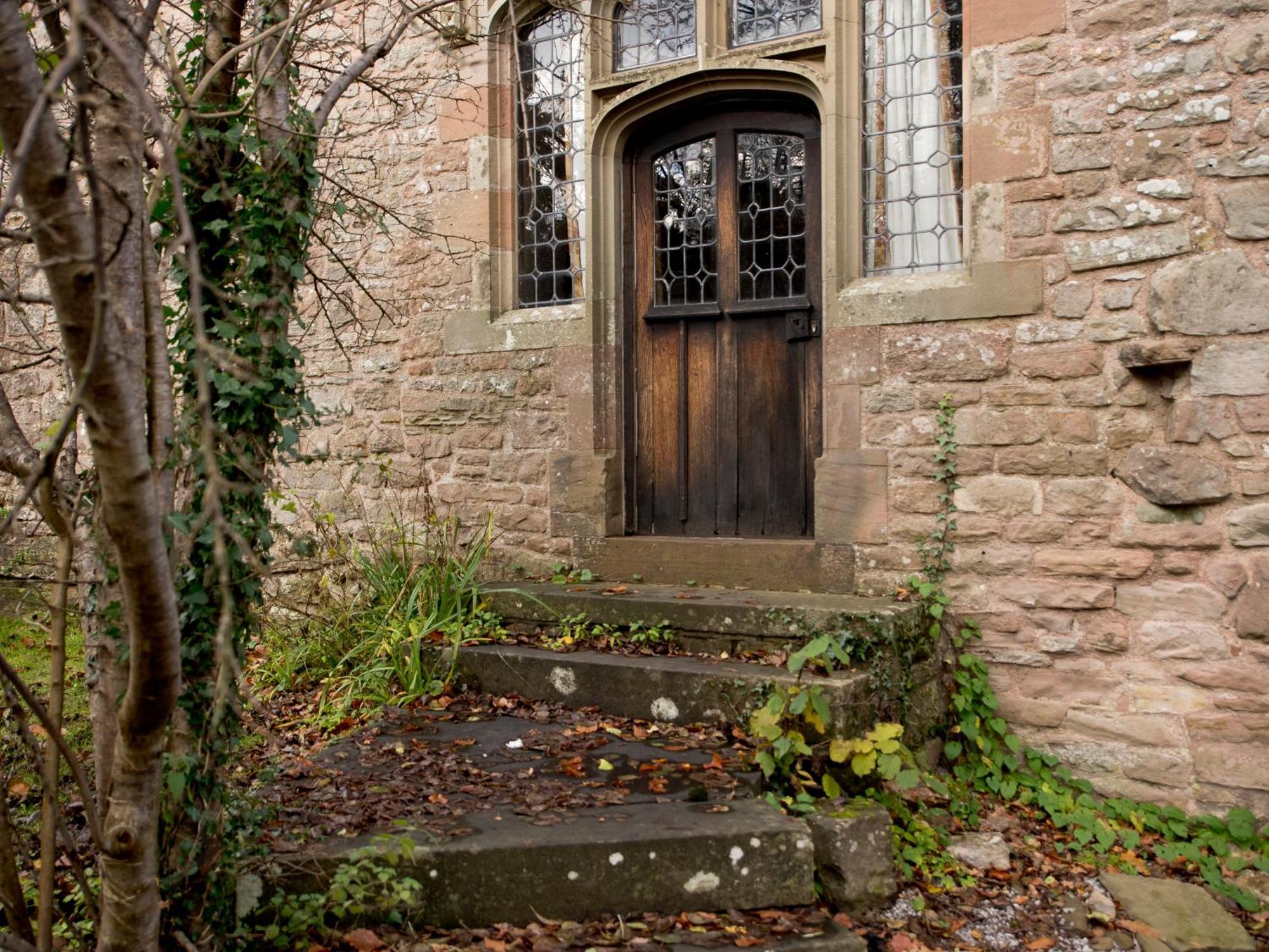 Yha St Briavels Castle Hostel Saint Briavels ภายนอก รูปภาพ