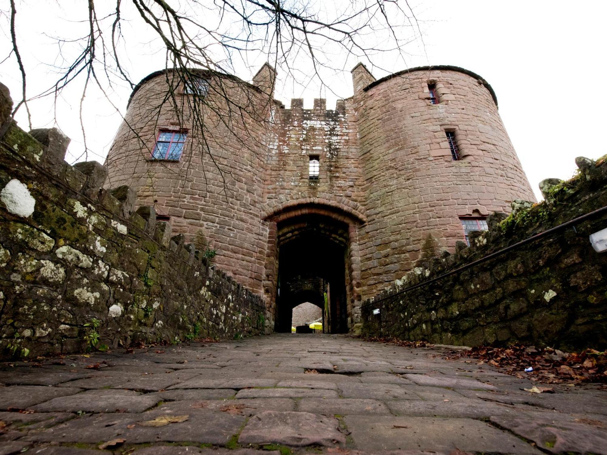 Yha St Briavels Castle Hostel Saint Briavels ภายนอก รูปภาพ